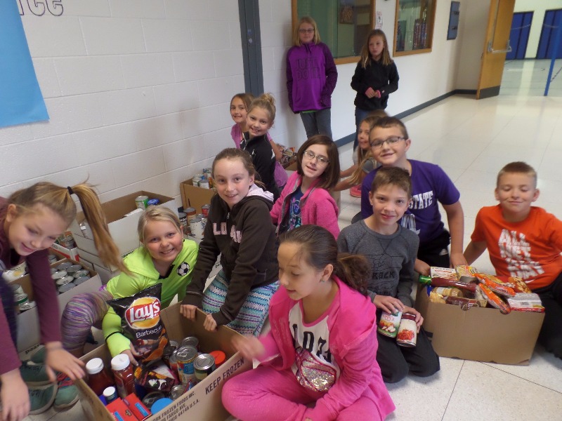 Pierce Public Schools Pierce Elementary Donates 938 Items
