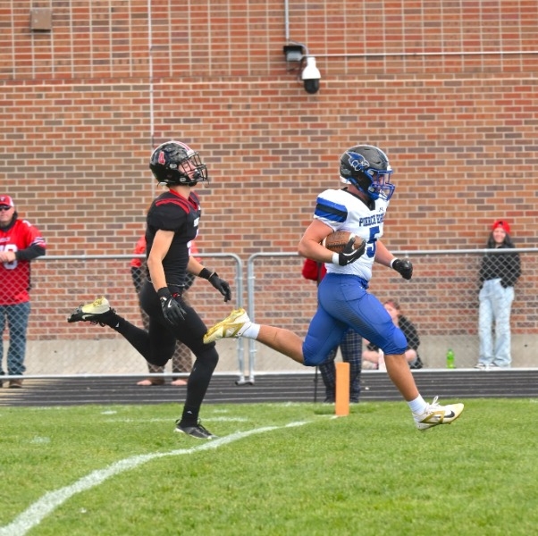 Pierce Public Schools - Bluejays Fall in Football Playoffs